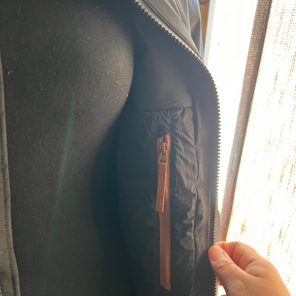 Arc’teryx Women Beta insulated Jacket Large - Picture 3 of 6